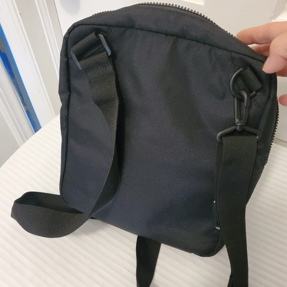 EC Spyder Messenger Bag Black Case Travel Case Crossbody, Lightweight